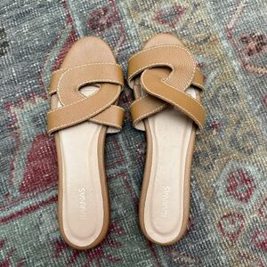 Kaanas Leather Sandals